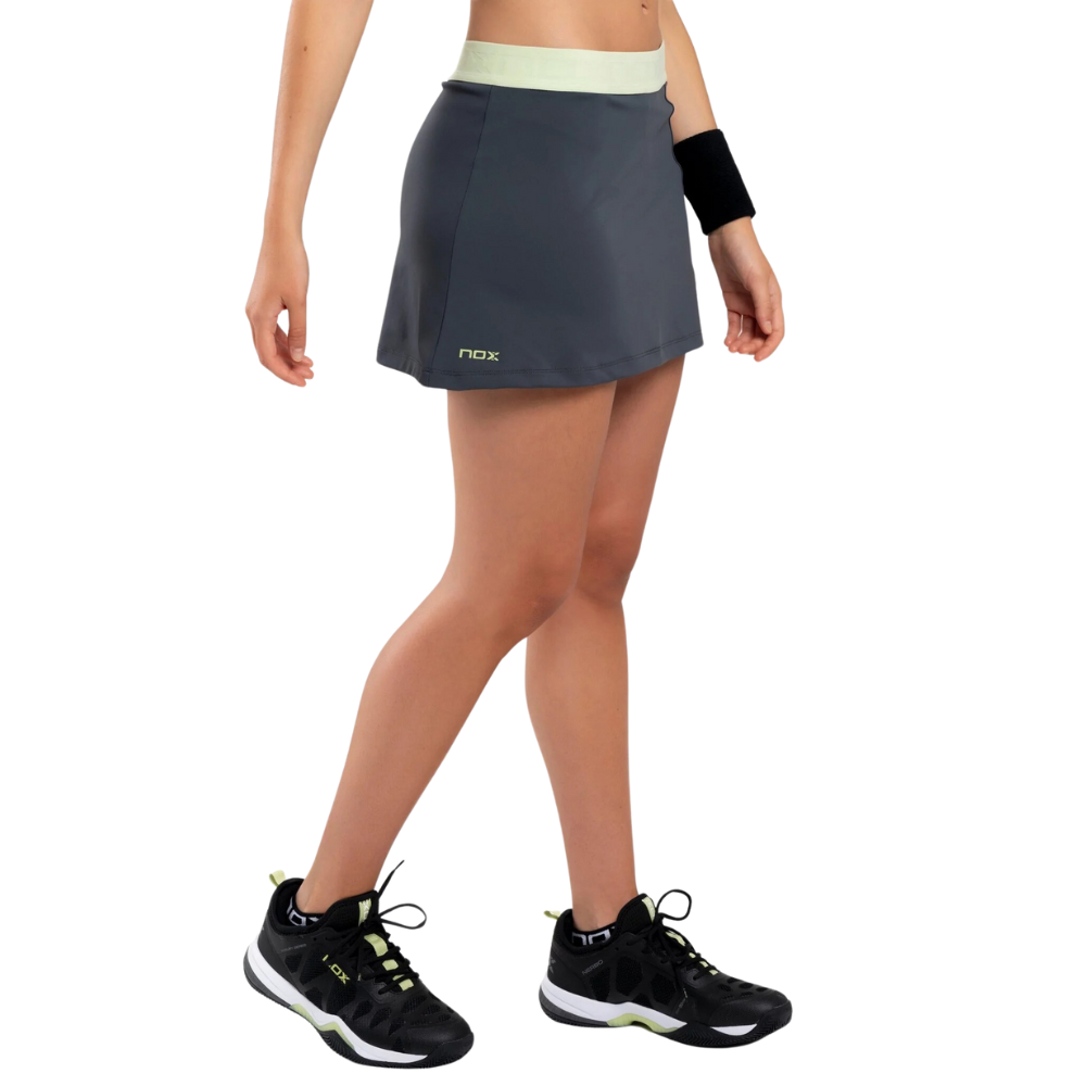 Falda De Pádel Para Mujer NOX Team - Con Short Interior, Bolsillo Para Bolas Y Tejido Fresco Balance Fresh